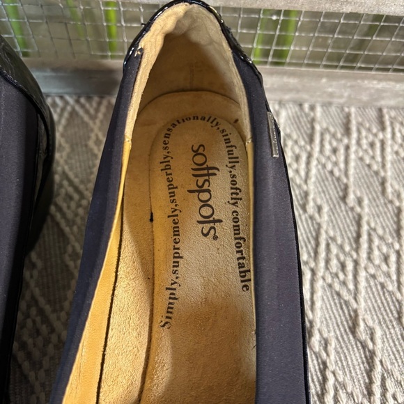 Softspots Sissel Comfort Loafers, Size 8.5N. Easy Slip In. Croc embossed. Navy - Picture 11 of 11